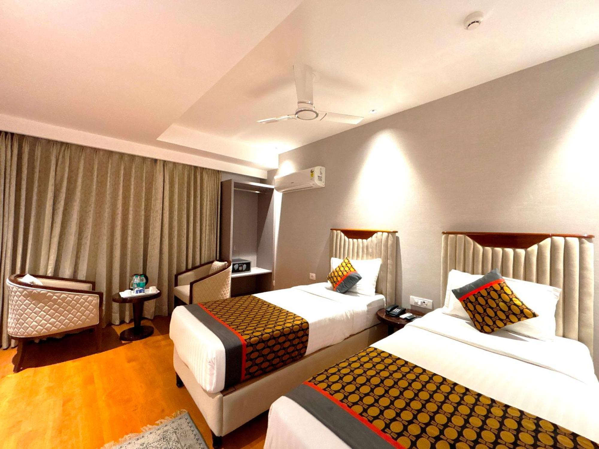 Hotel Arch The Lohias Neu-Delhi Exterior foto